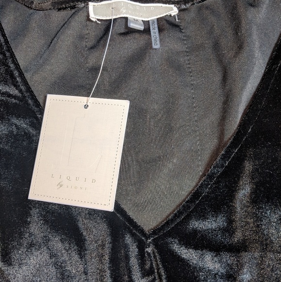NWT Liquid by Sioni black Velvet/lace hem top - Picture 6 of 7